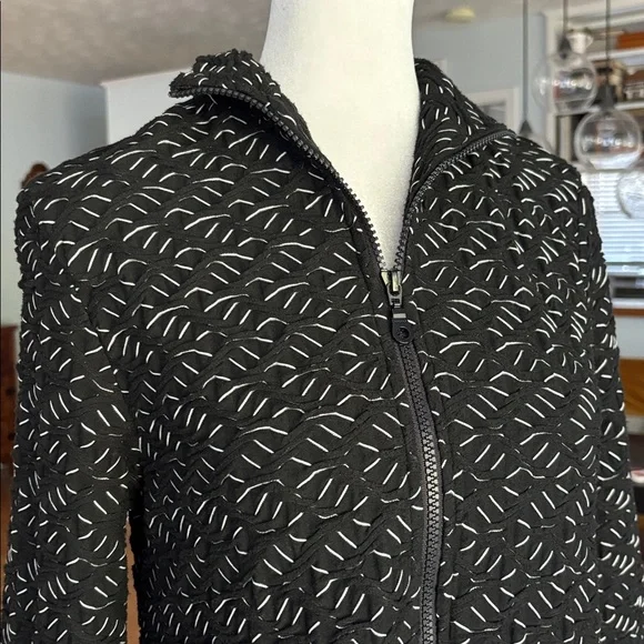 Kozan | Black & White Zip Jacket | Like New - Picture 5 of 6